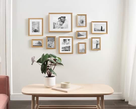 Kate and Laurel Gold Adlynn Glam Wall Picture Frame Set
